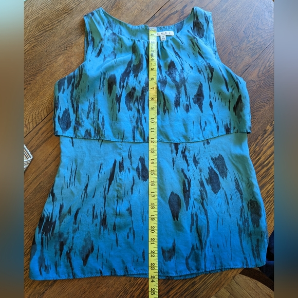 CAbi 100% Silk Tiered Sleeveless Blouse - Picture 8 of 8